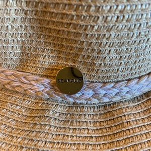 Seafolly women’s sun hat (adjustable) New without tags.